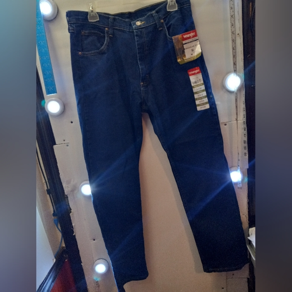 Wrangler Heritage Regular Fit Cowboy Western Rugged Jeans NWT Minimalist Blue 34